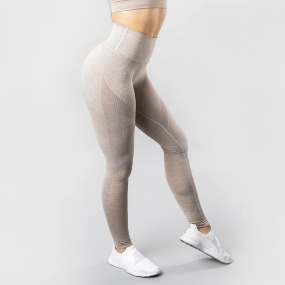 Alphalete Aero Leggings